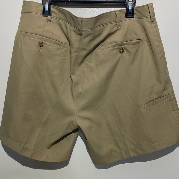 PGA Tour Men's Beige Flat Front Performance Golf Shorts Size 38 - Picture 4 of 6